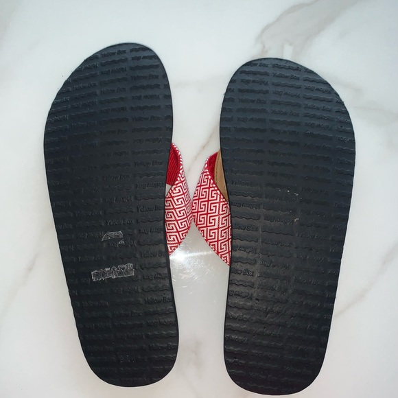YELLOW BOX FLIP FLOPS SANDALS WOMENS SIZE 10 Worn 1x - Picture 3 of 10